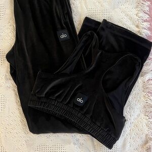 Alo Yoga Velour Set